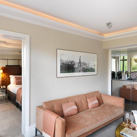 The Athenaeum Hotel & Residences London Room photo A suite at the Mandarin Oriental, Munich