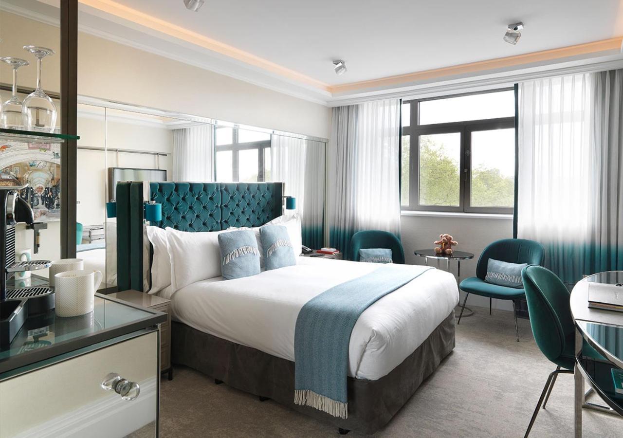 The Athenaeum Hotel & Residences London Exterior photo A bedroom at the hotel