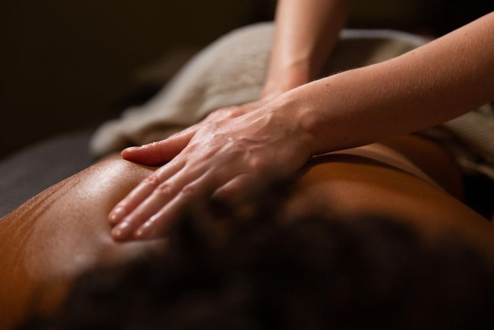 The Athenaeum Hotel & Residences London Exterior photo Massage