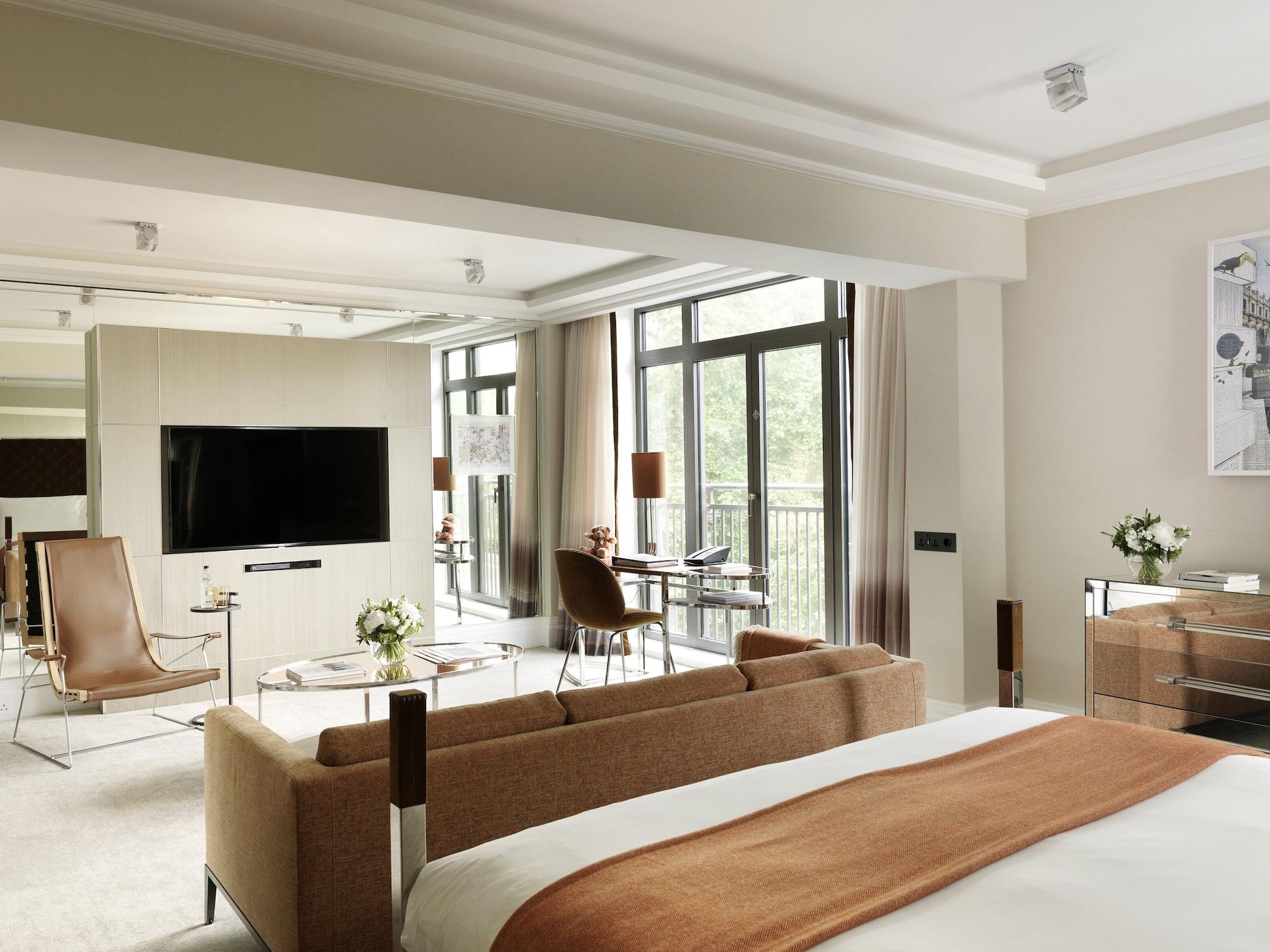 The Athenaeum Hotel & Residences London Exterior photo Suite at the InterContinental