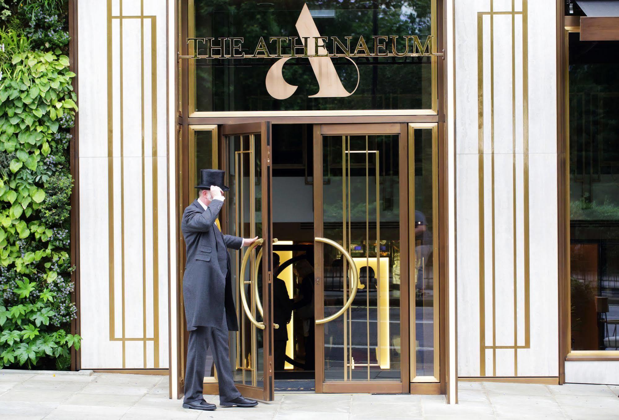 The Athenaeum Hotel & Residences London Exterior photo Entrance to the hotel