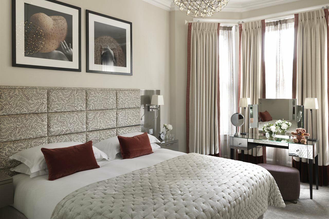 The Athenaeum Hotel & Residences London Exterior photo A bedroom at the hotel