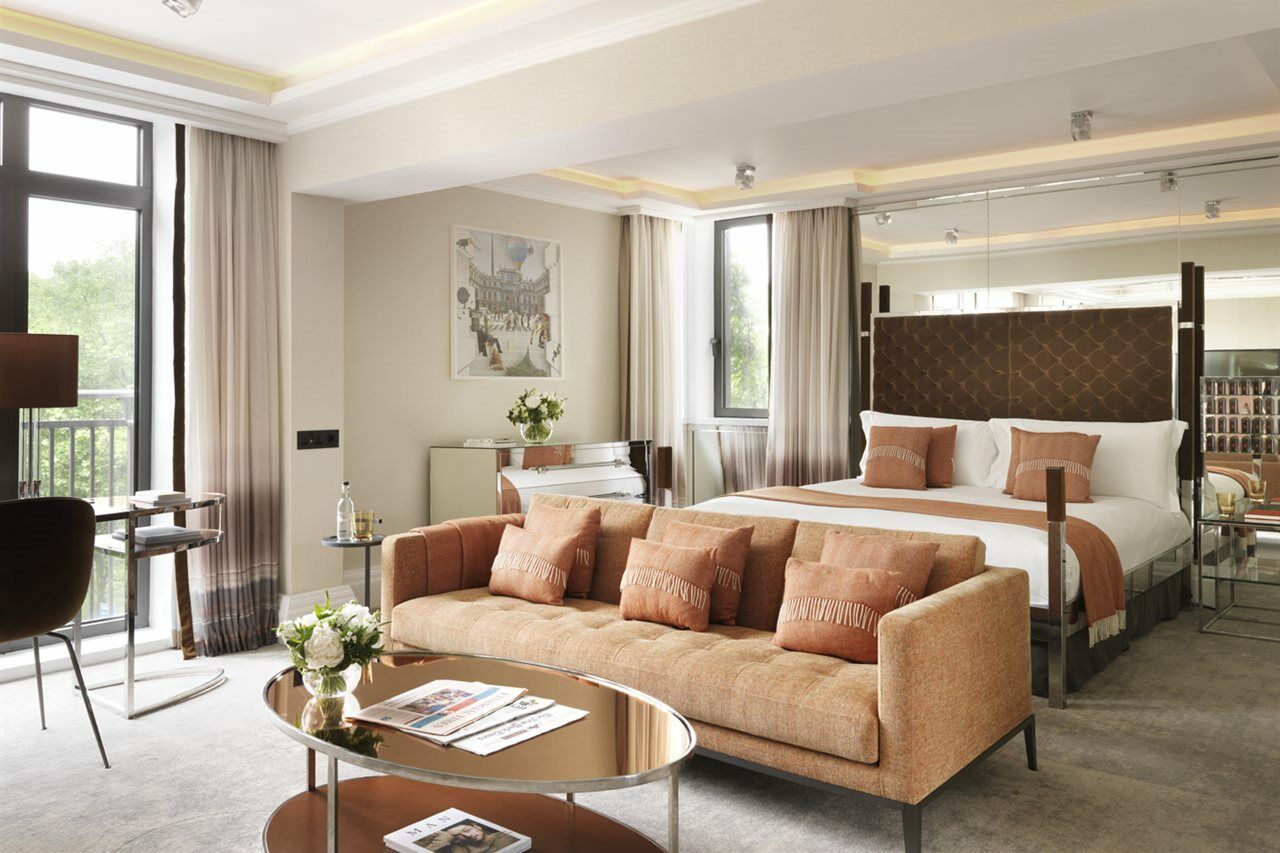The Athenaeum Hotel & Residences London Exterior photo A suite at the InterContinental Paris Le Grand