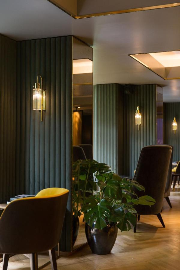 The Athenaeum Hotel & Residences London Exterior photo The interior of the restaurant