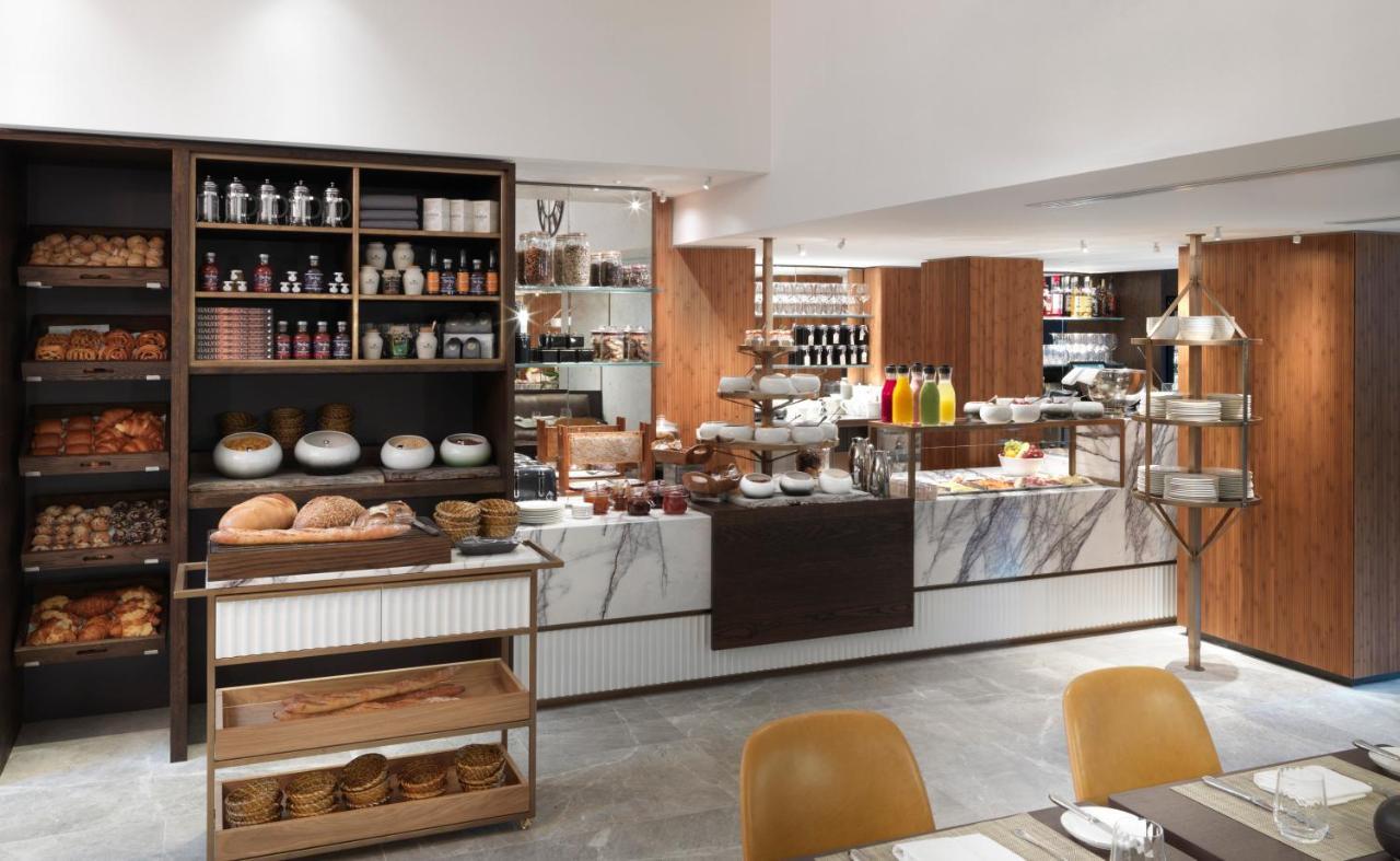 The Athenaeum Hotel & Residences London Exterior photo The Deli